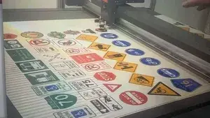 Контурная и сквозная резка световозвращающих пленок