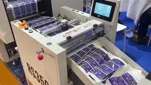 Автоматическая машина для резки листов бумаги/картона RS350F с высекальной машиной для этикеток VR320F