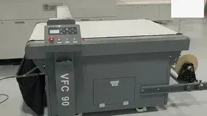 Планшетный режущий плоттер с рулонной подачей VFC90 для материалов DTF/UV DTF